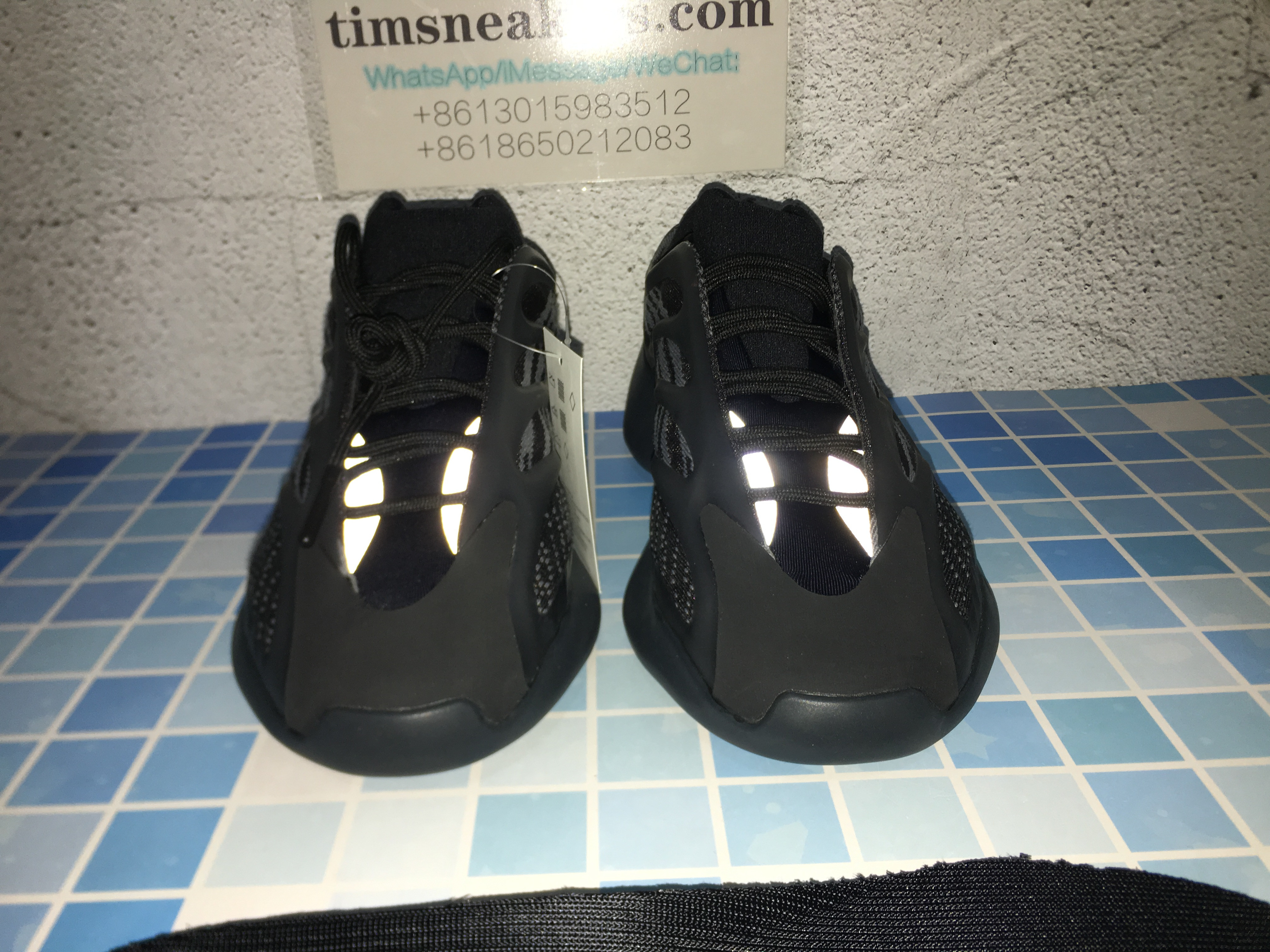 Yeezy 700 V3 Alvah H67799